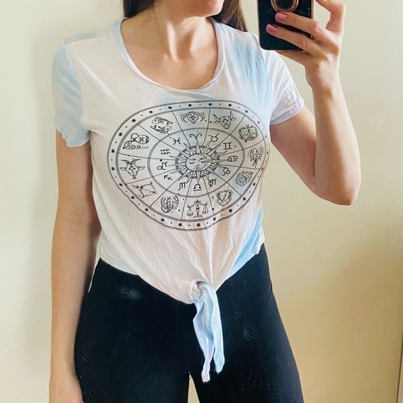 ⭐️2 FOR $20⭐️ Rebel Sugar Zodiac Cropped Tie Tee. Size Small. - Picture 4 of 8